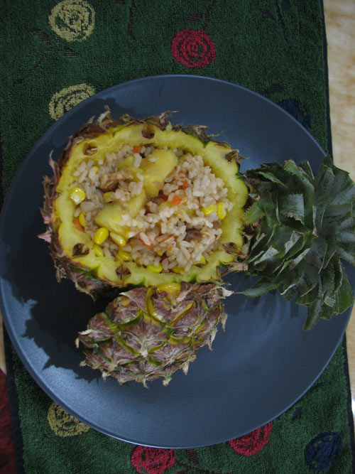 菠萝鸡肉炒饭